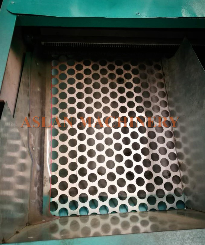 mushroom stem cutting machine